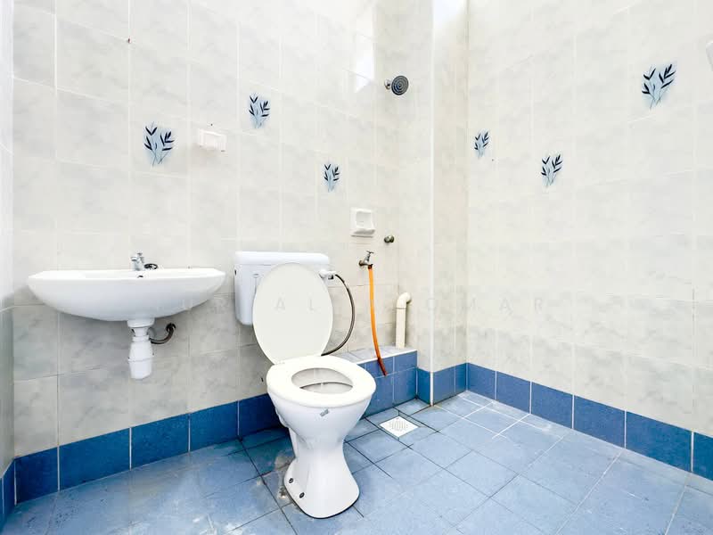 2-storey Terraced House for Sale in Setia Alam (Selangor) - Nur Alia Omar - Bathroom - PropertyGuru.com.my