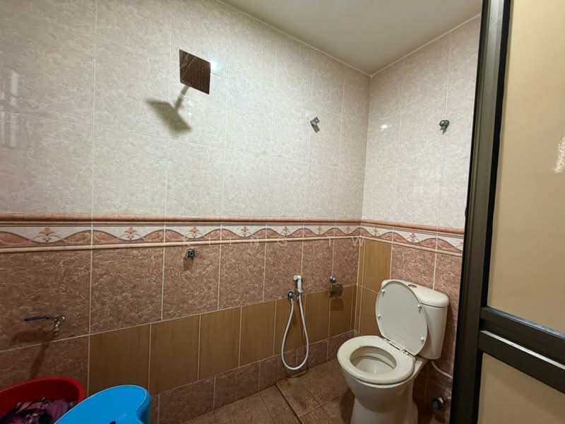 Rumah Teres 2-Tingkat untuk Dijual di Bandar Sri Damansara (Selangor) - Kiing TW - Bathroom - PropertyGuru.com.my