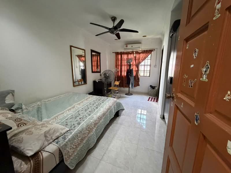 Rumah Teres 2-Tingkat untuk Dijual di Bandar Sri Damansara (Selangor) - Kiing TW - Bedroom - PropertyGuru.com.my