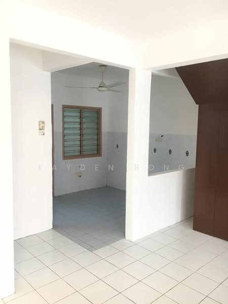 2-storey Terraced House for Sale in Taman Impian Indah (Sungai Buloh) - Kayden Bong - Kitchen - PropertyGuru.com.my