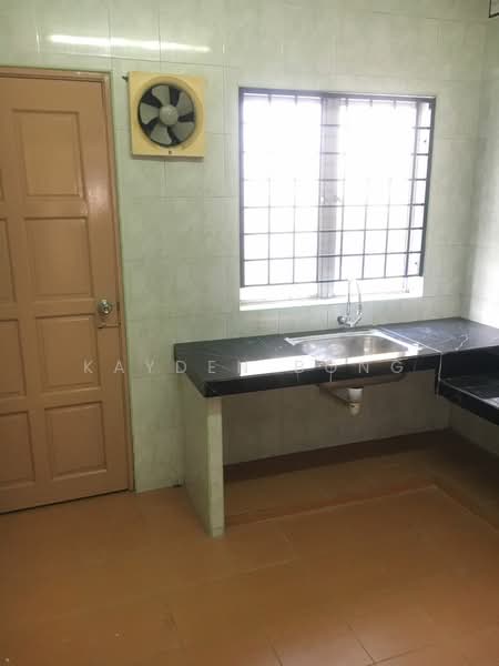 2-storey Terraced House for Sale in Taman Impian Indah (Sungai Buloh) - Kayden Bong - Kitchen - PropertyGuru.com.my