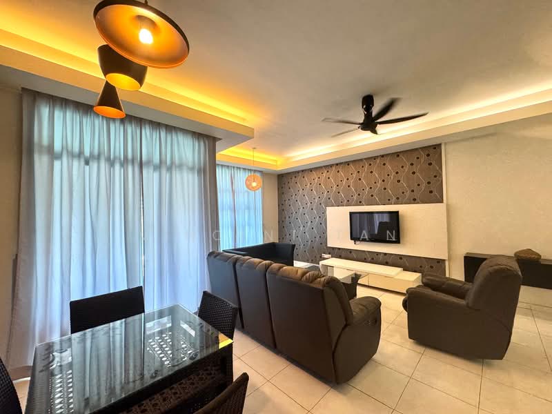 Kondominium untuk Disewa di The Brezza - Vincent Tan - Living Room - PropertyGuru.com.my