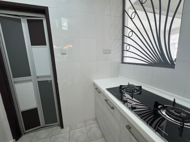 Kondominium untuk Disewa di The Brezza - Vincent Tan - Kitchen - PropertyGuru.com.my