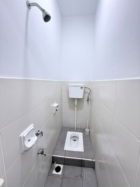 Rumah Kluster untuk Dijual di Taman Adda Heights (Tebrau) - Jong Chen - Bathroom - PropertyGuru.com.my