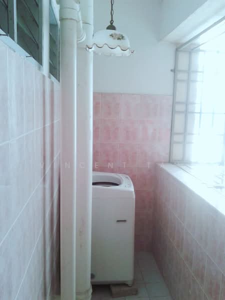Pangsapuri untuk Disewa di Taman Pekaka Block 31 - Vincent Tan - Balcony - PropertyGuru.com.my