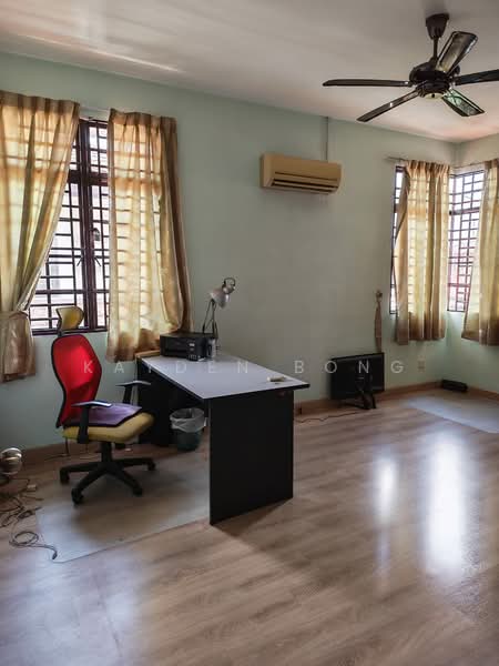 Rumah Berkembar untuk Dijual di Bandar Bukit Tinggi (Klang) - Kayden Bong - Study - PropertyGuru.com.my