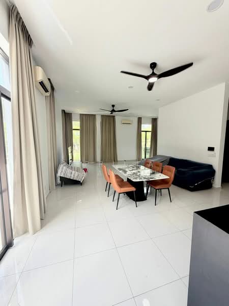 Rumah Berkembar untuk Disewa di Johor Bahru (Johor) - APRILIA CHAYADI - Living Room - PropertyGuru.com.my