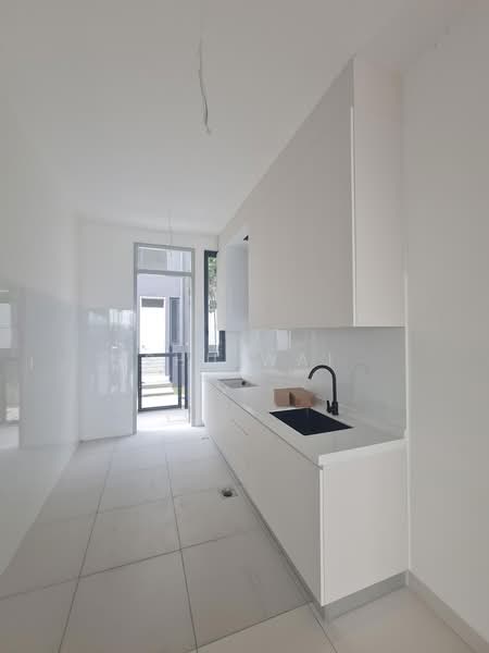3-storey Terraced House for Rent in Bandar Puteri Puchong (Puchong) - Shu Wai - Kitchen - PropertyGuru.com.my