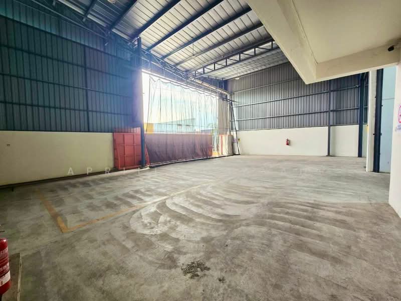 Warehouse for Rent in Plentong (Johor) - APRILIA CHAYADI - Interior - PropertyGuru.com.my