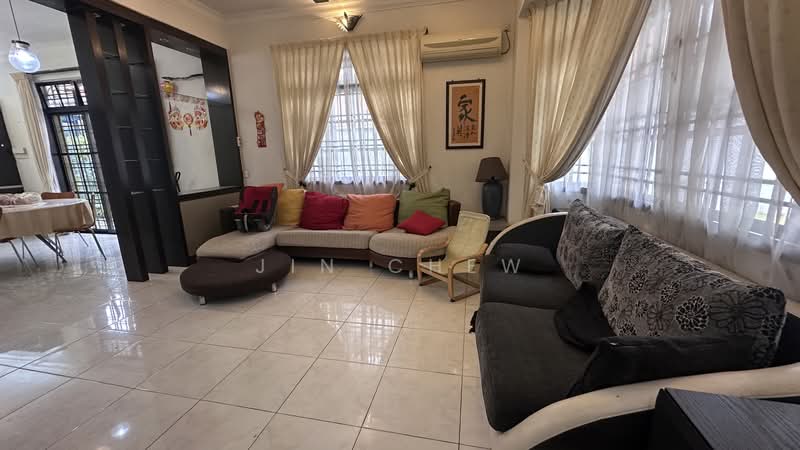 1.5-storey Terraced House for Sale in Ulu Tiram (Johor) - Jin Chew - Living Room - PropertyGuru.com.my