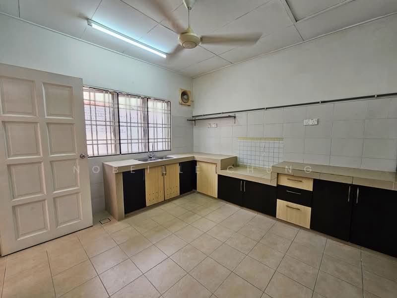Rumah Teres 2 Tingkat untuk Disewa di Putra Heights (Subang Jaya) - Nobeille Chung - Kitchen - PropertyGuru.com.my