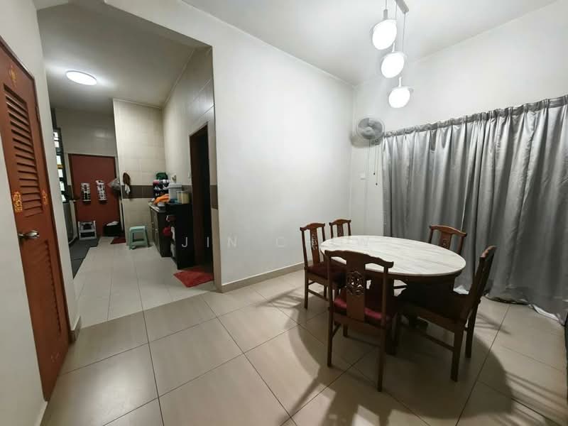 2-storey Terraced House for Sale in Taman Bestari Indah (Ulu Tiram) - Jin Chew - Dining Room - PropertyGuru.com.my