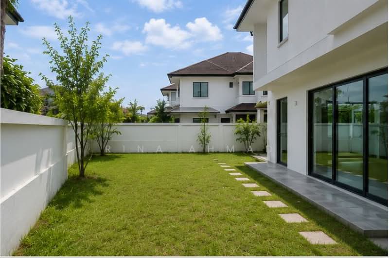 Semi-Detached House for Sale in Setia Alam (Selangor) - Rina Ahmad - Exterior - PropertyGuru.com.my