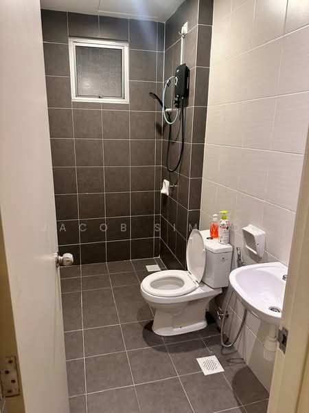 Servis Apartment untuk Disewa di BSP 21 - Jacob Simmon - Bathroom - PropertyGuru.com.my