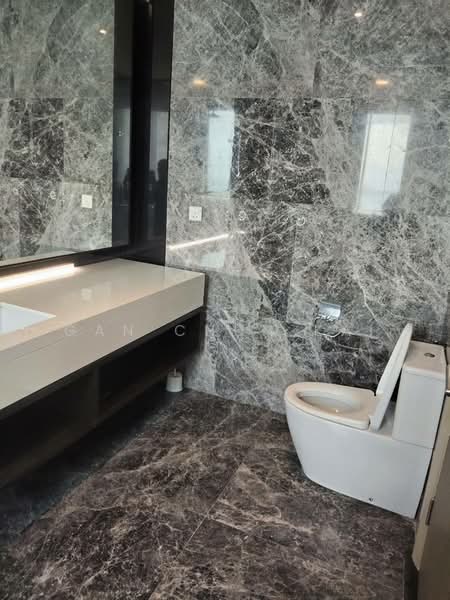 Servis Apartment untuk Disewa di Straits Residences - Gan Chun Kai - Bathroom - PropertyGuru.com.my