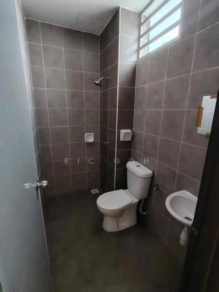 2-storey Terraced House for Sale in Parit Puntar (Perak) - Ric Goh - Bathroom - PropertyGuru.com.my