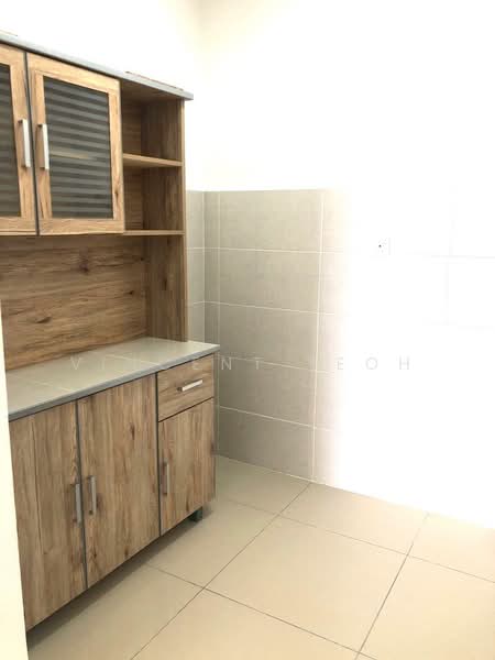 Condominium for Sale at Iris Residence - Vincent Yeoh - Kitchen - PropertyGuru.com.my