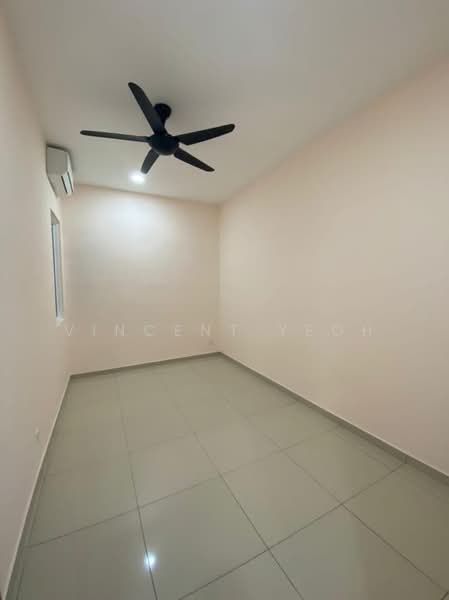 Condominium for Sale at Iris Residence - Vincent Yeoh - Interior - PropertyGuru.com.my