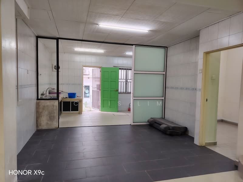 2-storey Terraced House for Sale in Taman Mutiara Barat (Cheras) - Chris Lim - Kitchen - PropertyGuru.com.my