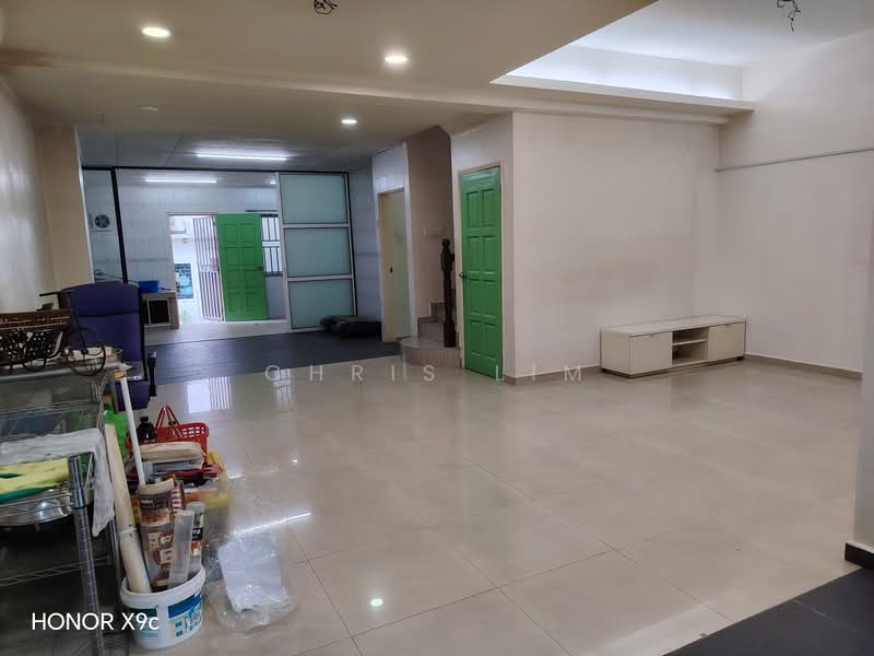 2-storey Terraced House for Sale in Taman Mutiara Barat (Cheras) - Chris Lim - Living Room - PropertyGuru.com.my