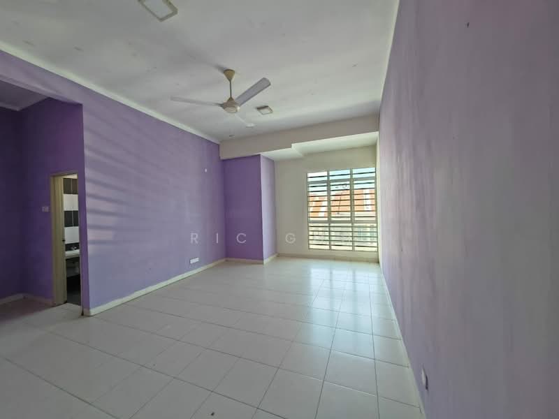 Rumah Teres 3 Tingkat untuk Dijual di Taman Lembah Indah (Simpang Ampat) - Ric Goh - Living Room - PropertyGuru.com.my