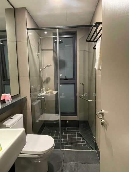 Service Residence for Sale at Bloomsvale Menara Vista Petaling - Camie Hoo - Bathroom - PropertyGuru.com.my