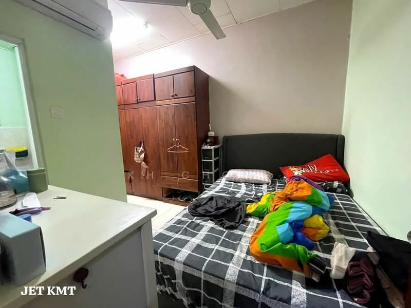 2-storey Terraced House for Sale in Taman Suria Pendamar (Pelabuhan Klang) - KH Chong - Bedroom - PropertyGuru.com.my