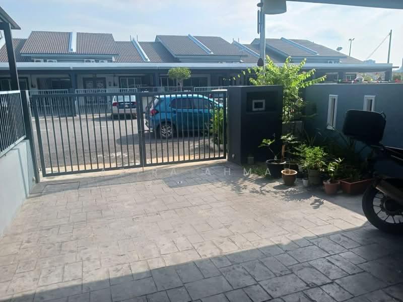1-storey Terraced House for Sale in Taman Warisan Hijauan (Sepang) - Azira Ahmad - Exterior - PropertyGuru.com.my