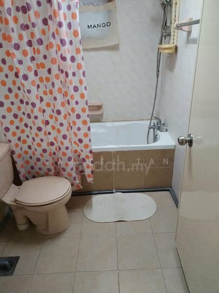 Kondominium untuk Disewa di Danau Permai - Samuel Tan - Bathroom - PropertyGuru.com.my