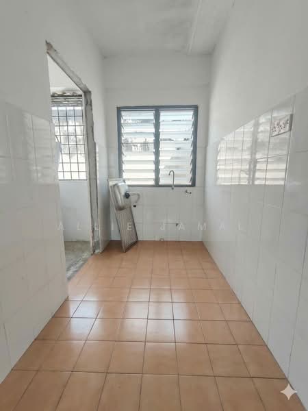 Flat for Sale at Rampai Idaman - Allie Jamal - Kitchen - PropertyGuru.com.my