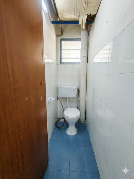 Flat for Sale at Rampai Idaman - Allie Jamal - Bathroom - PropertyGuru.com.my