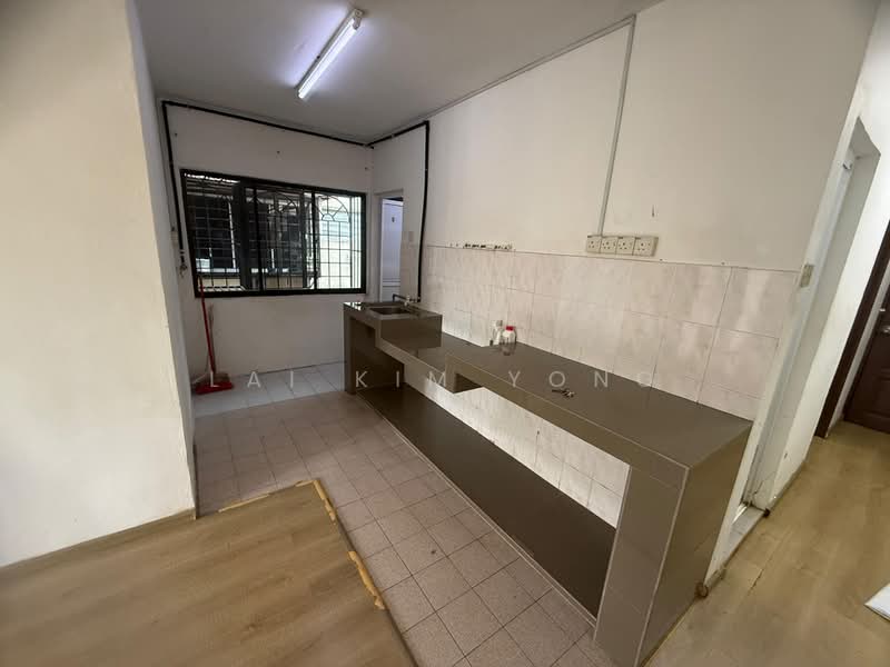 Flat for Rent at Damansara Damai - Lai Kim Yong - PropertyGuru.com.my