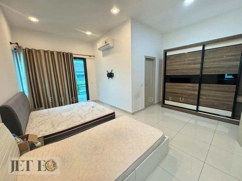Rumah Berkembar untuk Dijual di Tanjong Duabelas (Selangor) - Eugene Ong Eu chieh - Bedroom - PropertyGuru.com.my