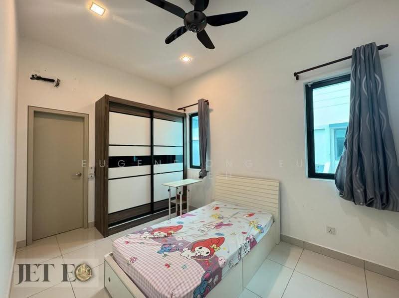 Rumah Berkembar untuk Dijual di Tanjong Duabelas (Selangor) - Eugene Ong Eu chieh - Bedroom - PropertyGuru.com.my