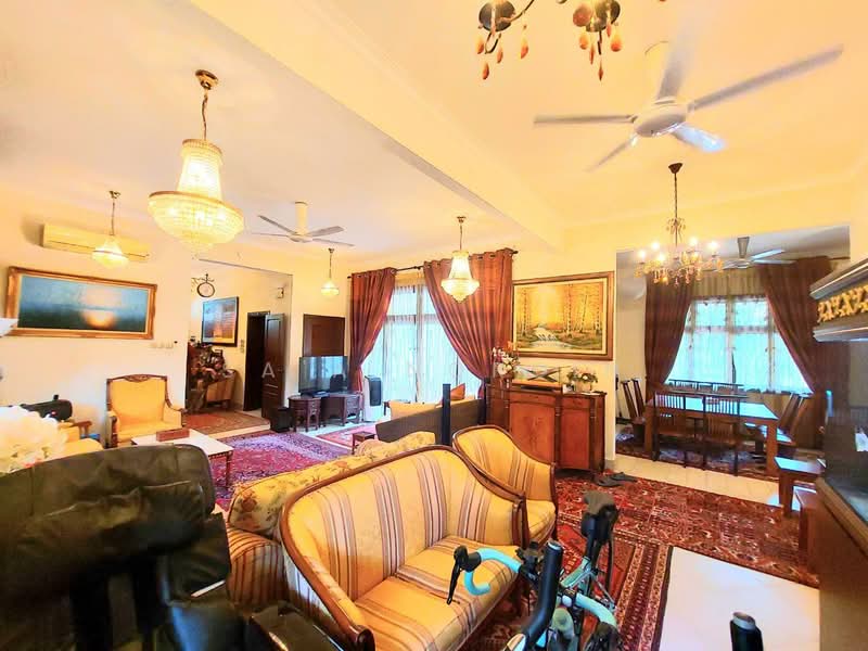 Rumah Banglo untuk Dijual di Seksyen 27 (Shah Alam) - Sa'a Nordin - Living Room - PropertyGuru.com.my