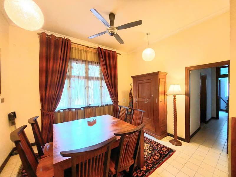 Rumah Banglo untuk Dijual di Seksyen 27 (Shah Alam) - Sa'a Nordin - Dining Room - PropertyGuru.com.my