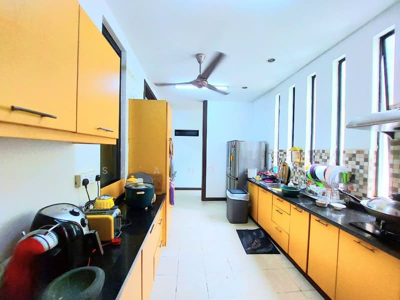 Rumah Banglo untuk Dijual di Seksyen 27 (Shah Alam) - Sa'a Nordin - Kitchen - PropertyGuru.com.my