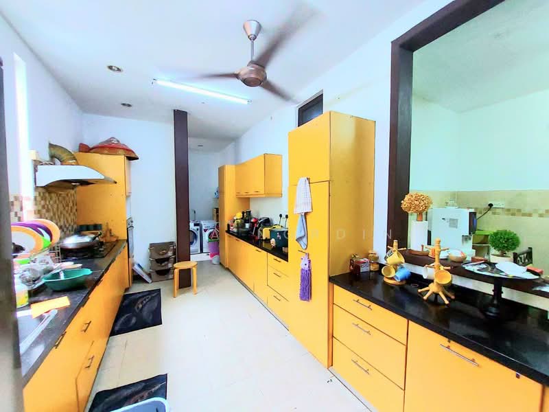 Rumah Banglo untuk Dijual di Seksyen 27 (Shah Alam) - Sa'a Nordin - Kitchen - PropertyGuru.com.my