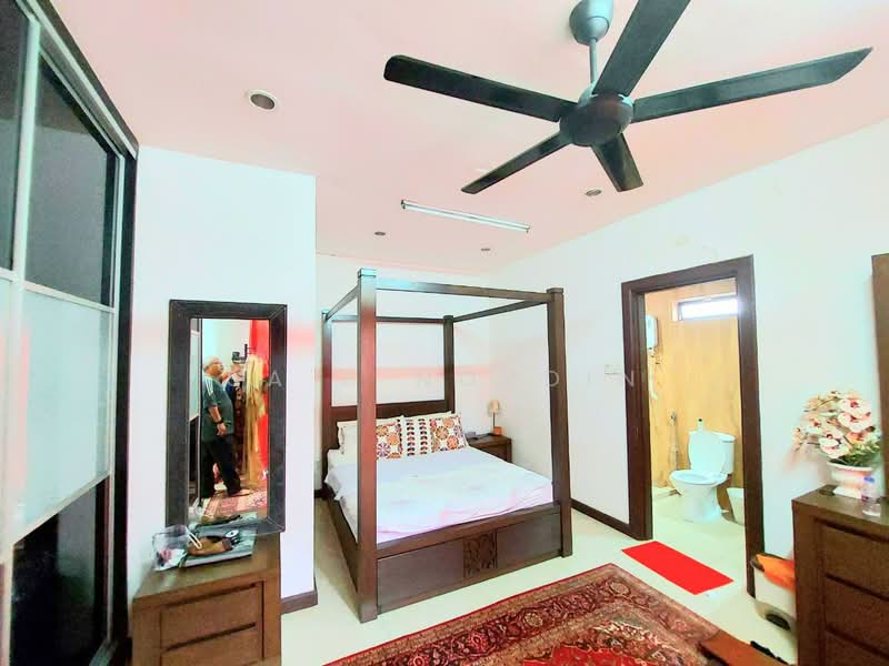 Rumah Banglo untuk Dijual di Seksyen 27 (Shah Alam) - Sa'a Nordin - Bedroom - PropertyGuru.com.my