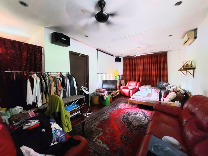 Rumah Banglo untuk Dijual di Seksyen 27 (Shah Alam) - Sa'a Nordin - Living Room - PropertyGuru.com.my