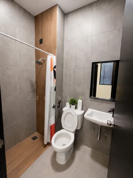 3-storey Terraced House for Sale in Valencia (Sungai Buloh) - Celina Koh - PropertyGuru.com.my