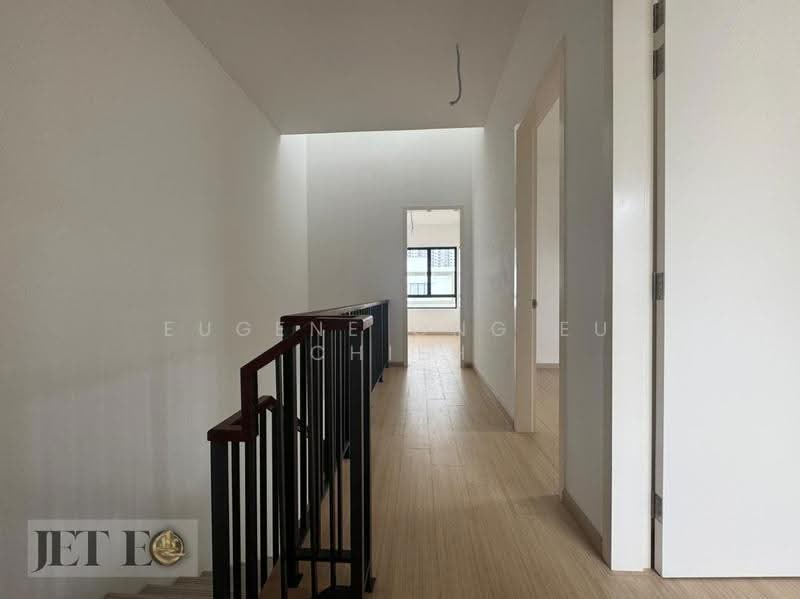 2-storey Terraced House for Sale in Telok Panglima Garang (Selangor) - Eugene Ong Eu chieh - Corridor - PropertyGuru.com.my