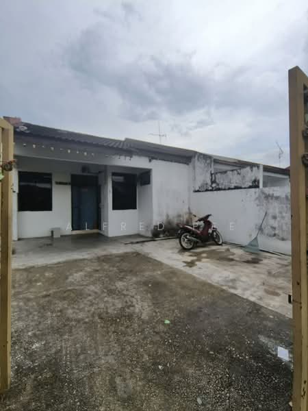 1-storey Terraced House for Sale in Taman Daya (Johor Bahru) - Alfred Pee - PropertyGuru.com.my