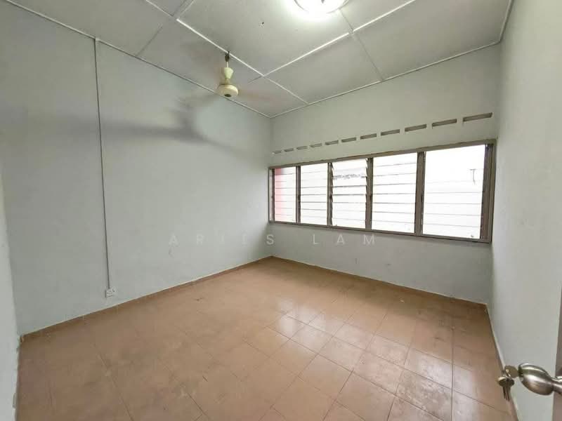 Kedai untuk Disewa di Taman Johor Jaya (Johor Bahru) - Aries Lam - PropertyGuru.com.my