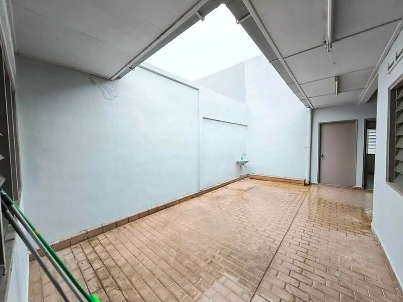 Kedai untuk Disewa di Taman Johor Jaya (Johor Bahru) - Aries Lam - PropertyGuru.com.my