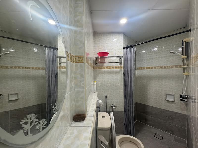 Condominium for Rent at Menara Menjalara - BC TAN - Bathroom - PropertyGuru.com.my