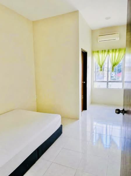 Rumah Bandar untuk Disewa di Sepang (Selangor) - Erin Yusof - Bedroom - PropertyGuru.com.my
