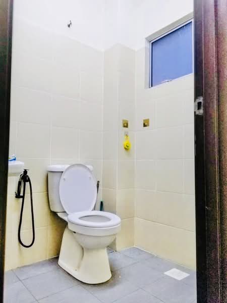 Rumah Bandar untuk Disewa di Sepang (Selangor) - Erin Yusof - Bathroom - PropertyGuru.com.my