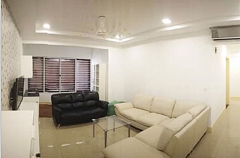 Kondominium untuk Dijual di Surian Condominium - Wes Chang - Living Room - PropertyGuru.com.my