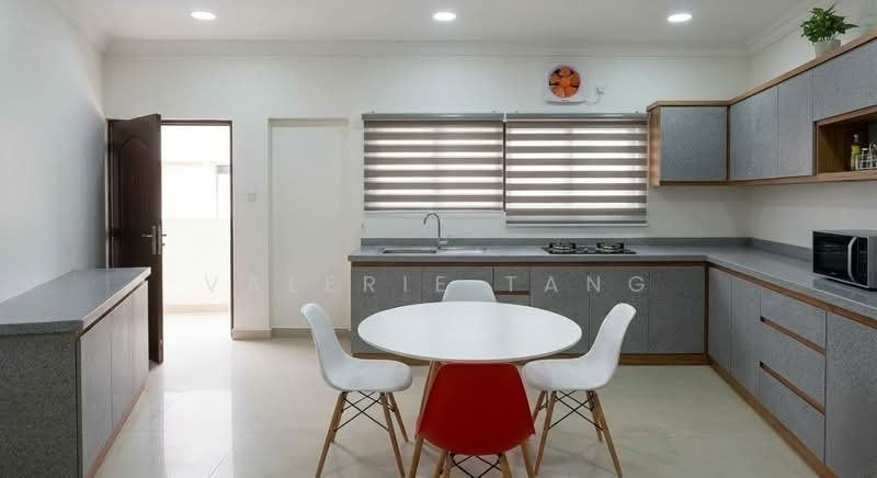 2-storey Terraced House for Sale in Bandar Utama 7 (Bandar Utama) - Valerie Tang - Kitchen - PropertyGuru.com.my